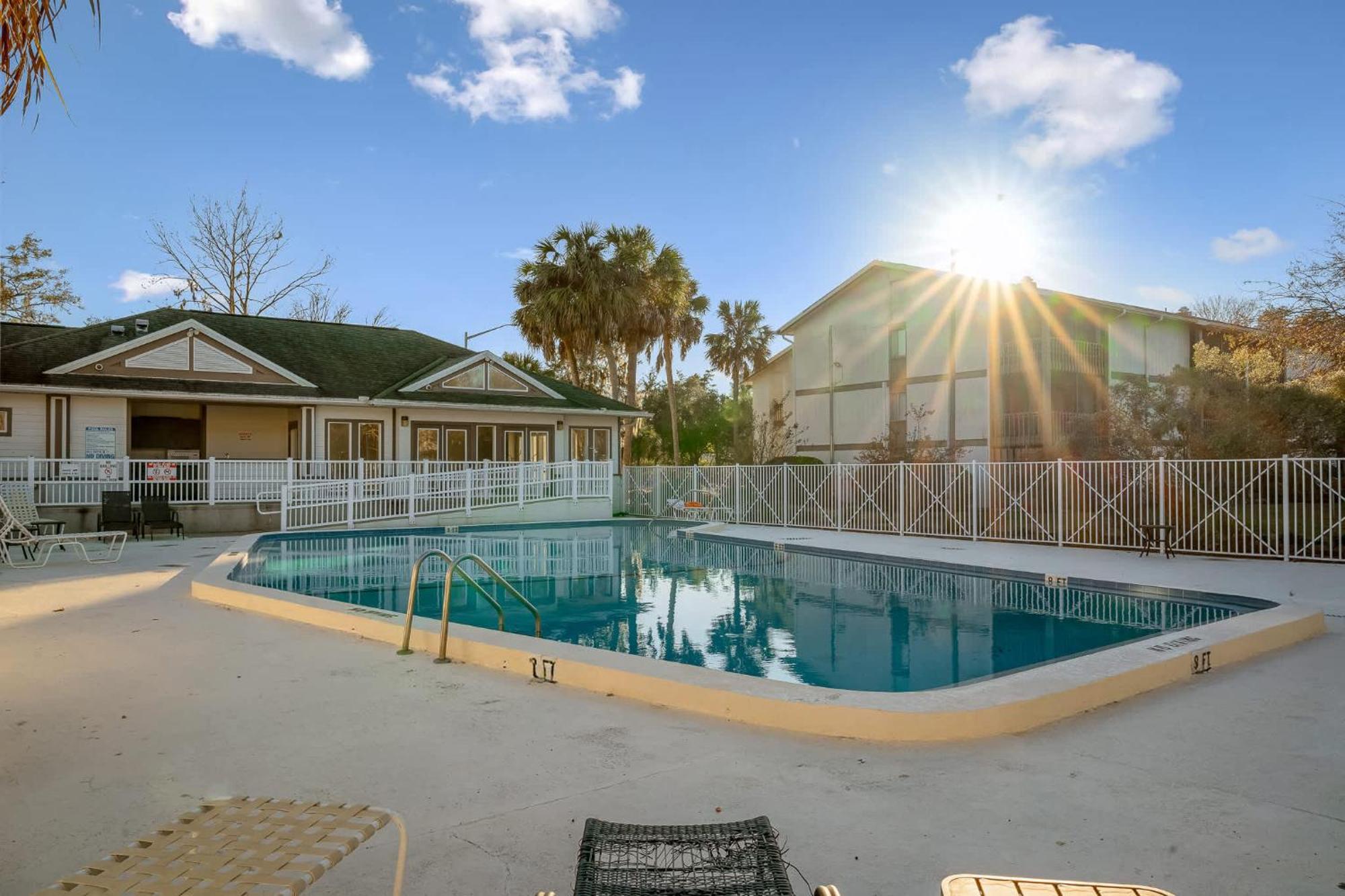 Sanctuary Gainesville Bright 2 Bedroom King Condo Exterior photo